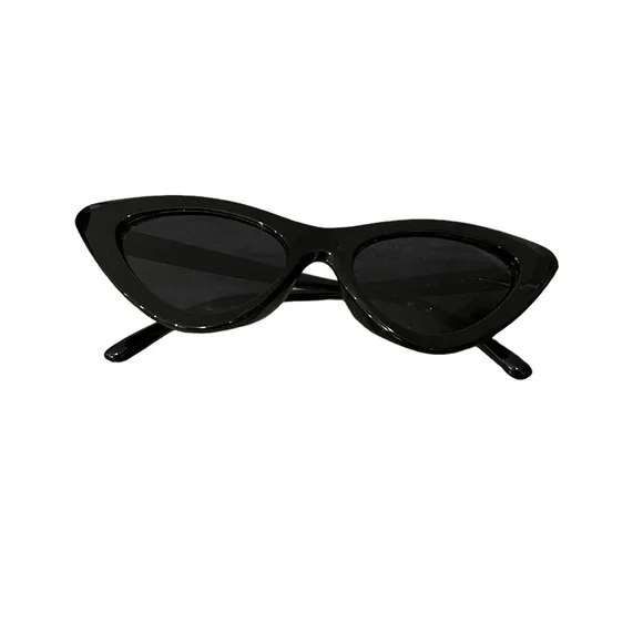 WearMe Pro Black Cat Eye Sunglasses with Zip Around Hard Case CAT007 - Picture 3 of 12